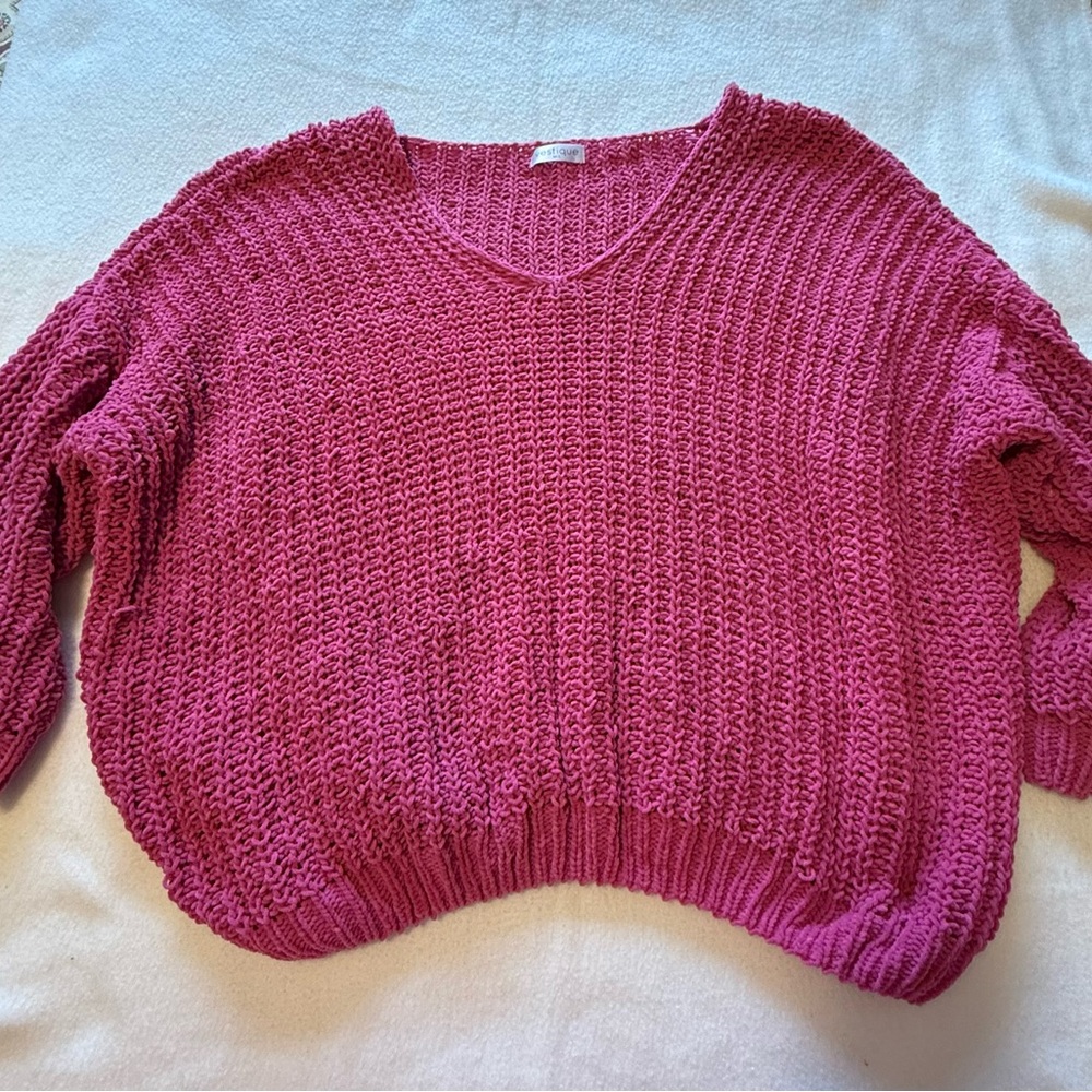 Vestique Fuchsia V-Neck Sweater
